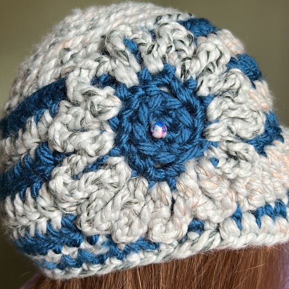 Crochet flower newsboy medium thick wool blend yarn new - Picture 2 of 6